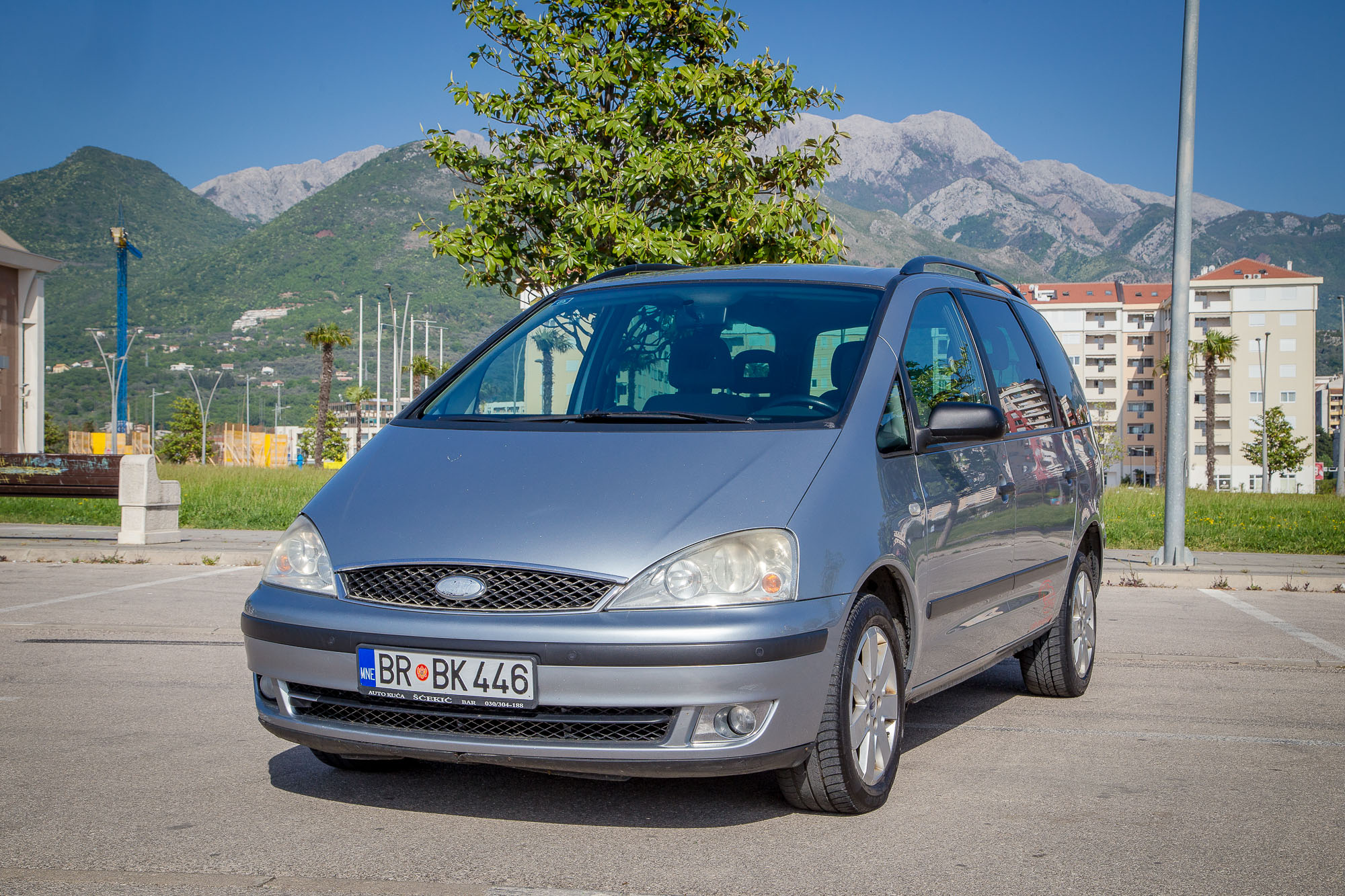 Ford Galaxy Rent a car Bar